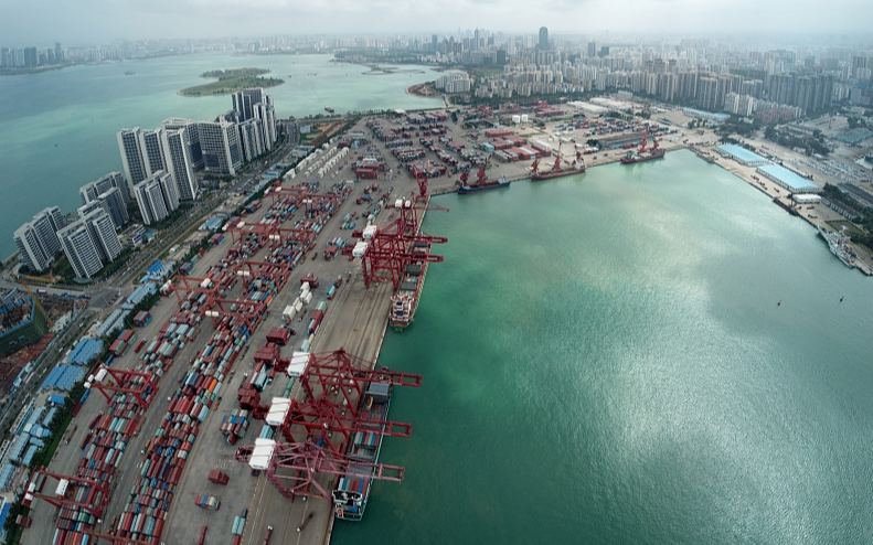 Объем внешней торговли порта свободной торговли в провинции Хайнань удвоился за 4 года