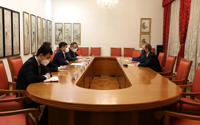 Китайский посол встретился с губернатором Алтайского края