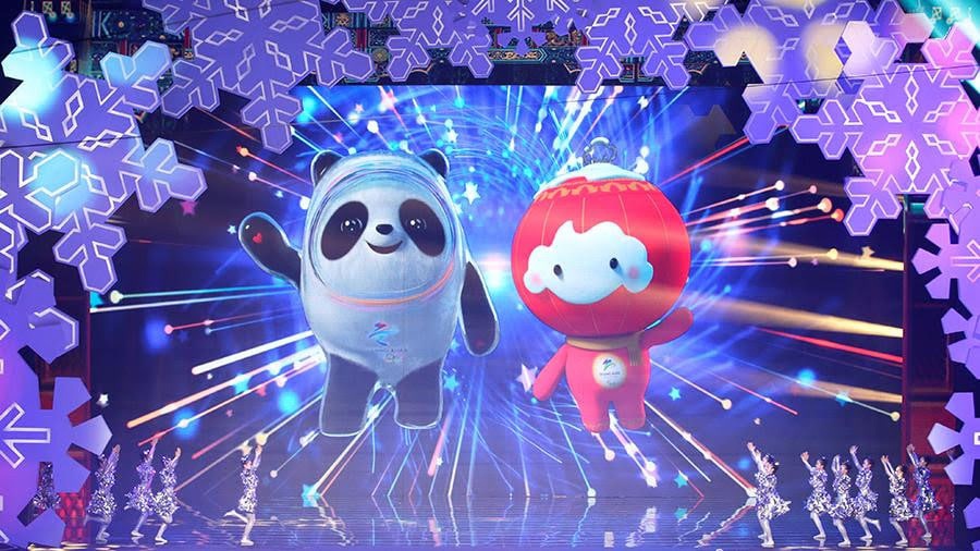 Панда Бин Двэнь Двэнь и фонарик Шуэй Рон Рон — талисманы зимних Олимпийских и Паралимпийских игр, которые состоятся ровно через 30 дней в Пекине в 2022 году