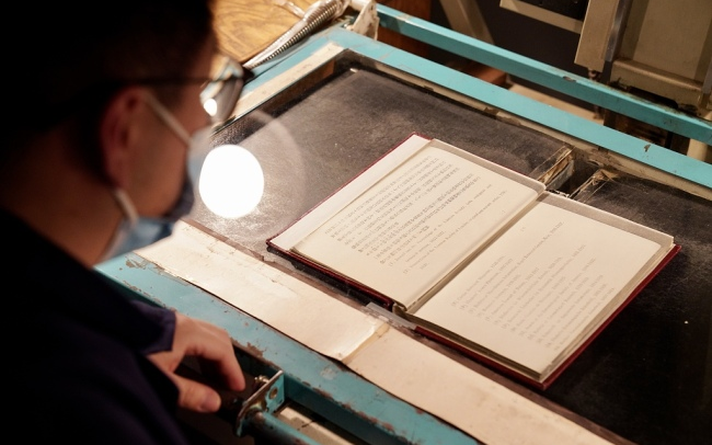 Государственная библиотека Китая завершила крупнейшую реставрацию древних книг