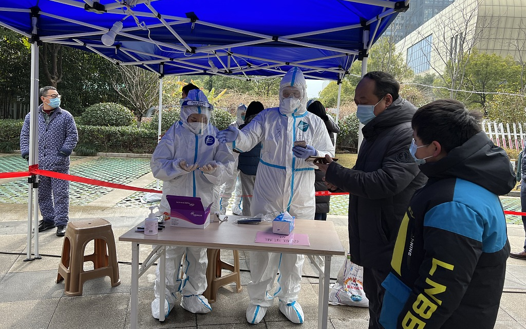 Регионы Китая принимают все меры, чтобы не допустить распространения коронавируса среди пожилых людей