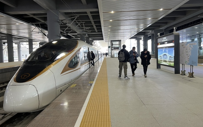 В Китае введена в эксплуатацию первая высокоскоростная железная дорога с доминированием частного капитала