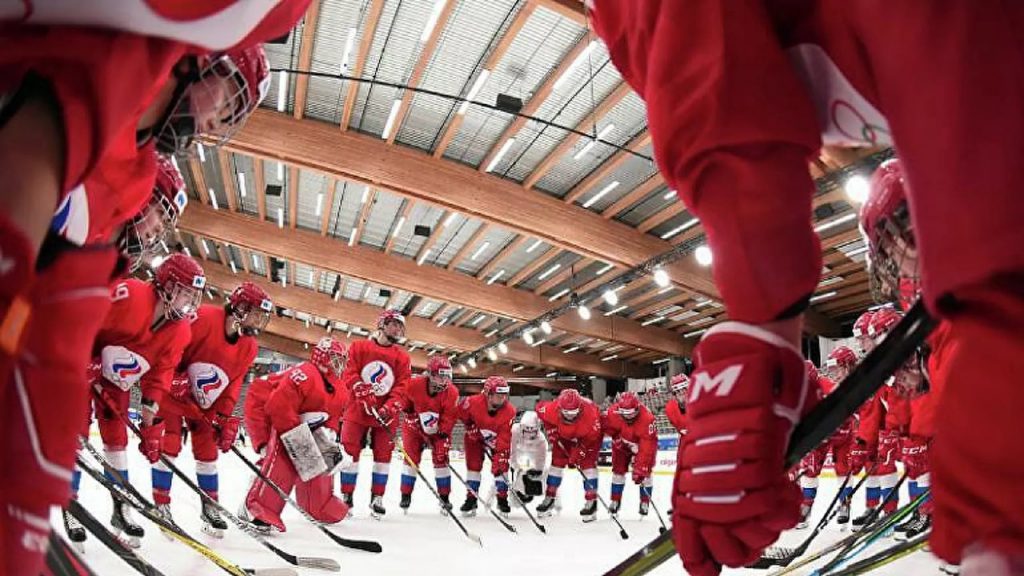 Сборная России по хоккею вылетела на Олимпийские игры в Пекин