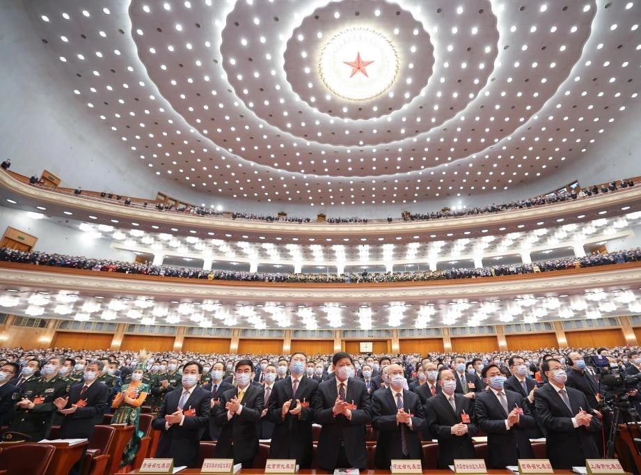В Пекине проходит церемония закрытия 5-й сессии ВСНП