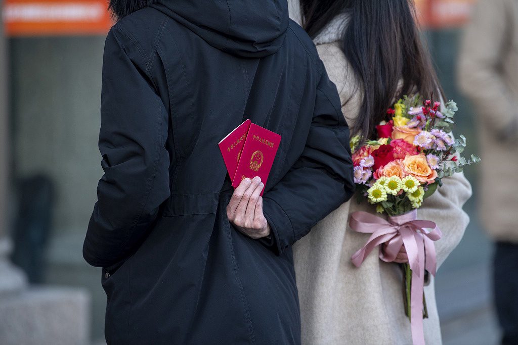 В Китае отметили рекордно низкое количество браков