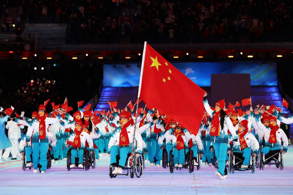 Церемония закрытия зимних Паралимпийских игр 2022 года состоялась на Национальном стадионе «Птичье гнездо» в Пекине.