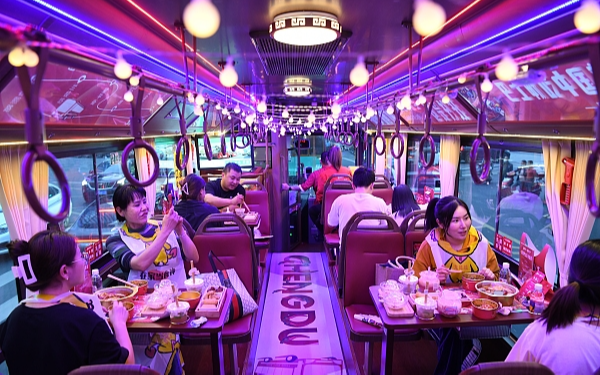 Гастрономический автобус способствует развитию туризма в Чэнду