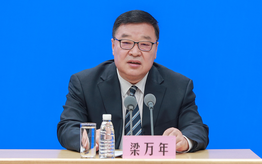 Китайский чиновник в области здравоохранения подчеркнул важность скорости в борьбе с омикрон-штаммом COVID-19