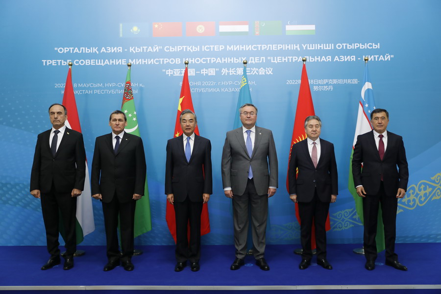 Ван И принял участие в третьей встрече глав МИД в формате «Китай + 5 стран Центральной Азии»