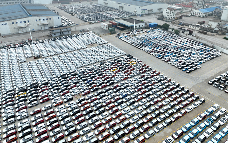 Китай в 2023 году экспортировал 4,91 млн автомобилей