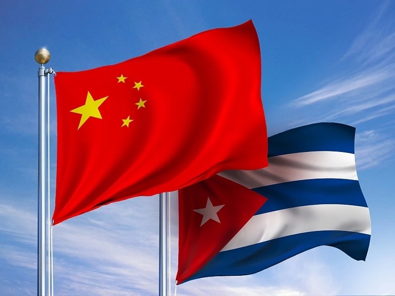 Си Цзиньпин направил послание президенту Кубы Мигелю Диас-Канелю, в котором поздравил его с переизбранием на должность главы государства