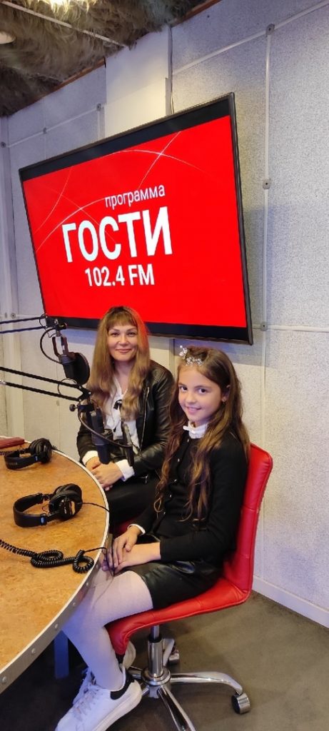 ﻿#ГОСТИ1024FM — Богданова Кристина