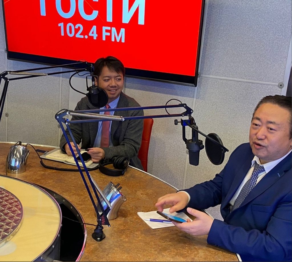 ﻿#ГОСТИ1024FM — г-н Ван ВЭН,  Г-н Чэнь Чжиган
