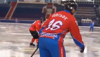 Студенты из разных провинций Китая отправились в Хабаровск, чтобы обучиться русскому варианту игры в хоккей