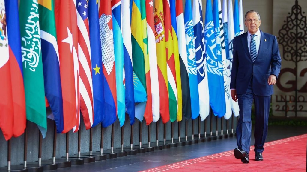 министр иностранных дел РФ Сергей Лавров во вторник вечером завершил свою программу на саммите G20