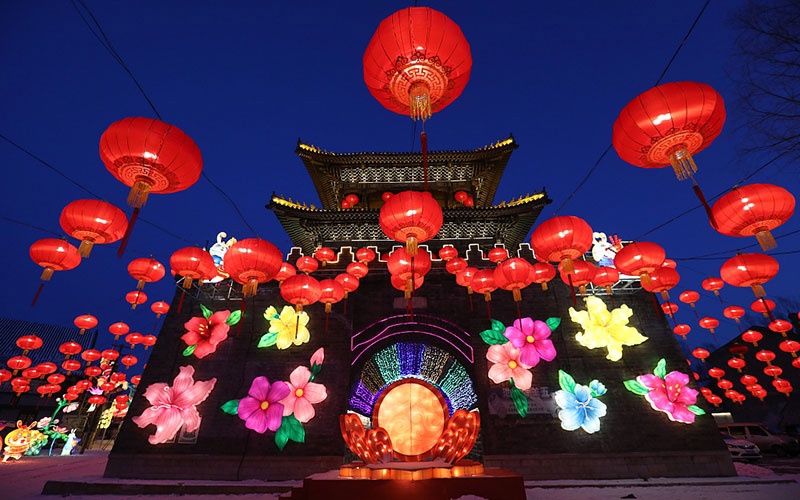 25 декабря, Фестиваль фонарей по случаю Нового года и Праздника Весны в городе Шэньян