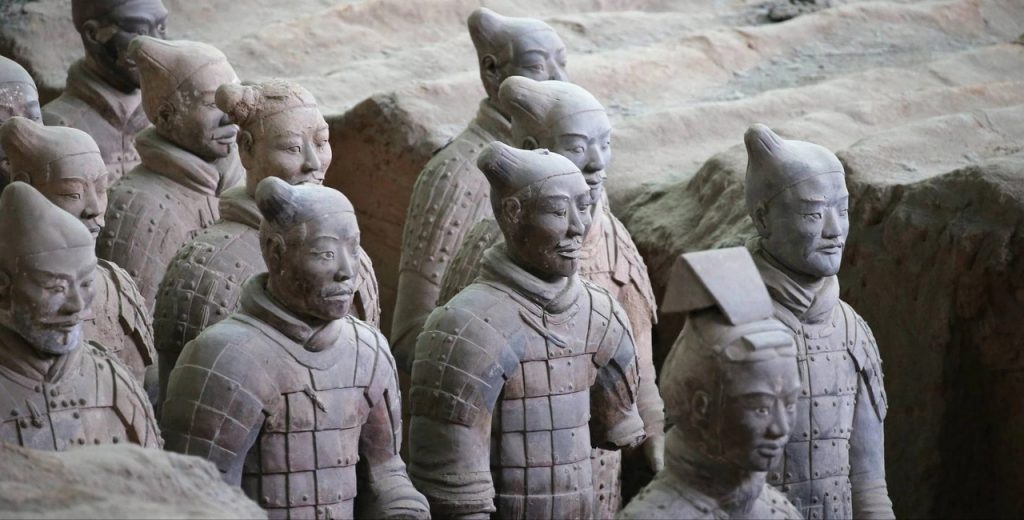 Более 220 терракотовых статуй воинов было найдено недавно в китайском городе Сиань