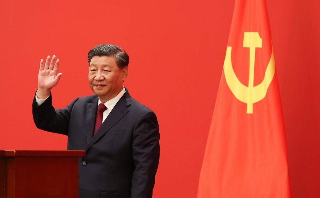Си Цзиньпин первым в истории КНР избран на третий срок