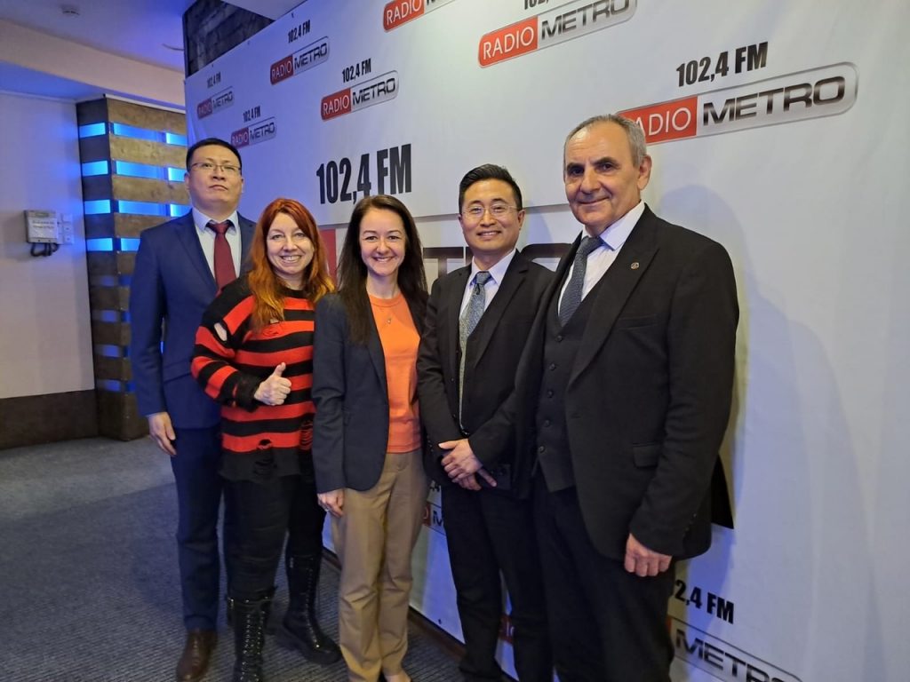 ﻿#ГОСТИ1024FM — Дмитриенко Сергей, Чжан Ихан, Го Цлалян