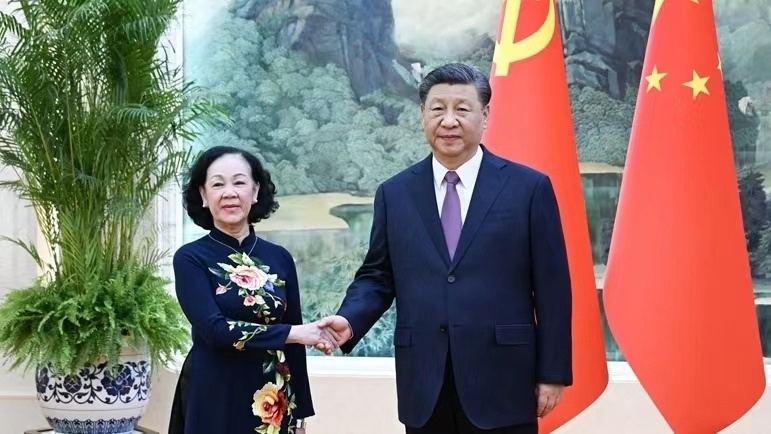 Си Цзиньпин в Доме народных собраний в Пекине провел встречу Чыонг Тхи Май