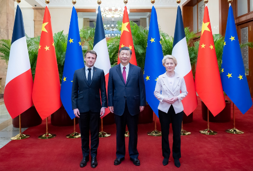 Си Цзиньпин провел трёхстороннюю встречу с президентом Франции и председателем ЕК
