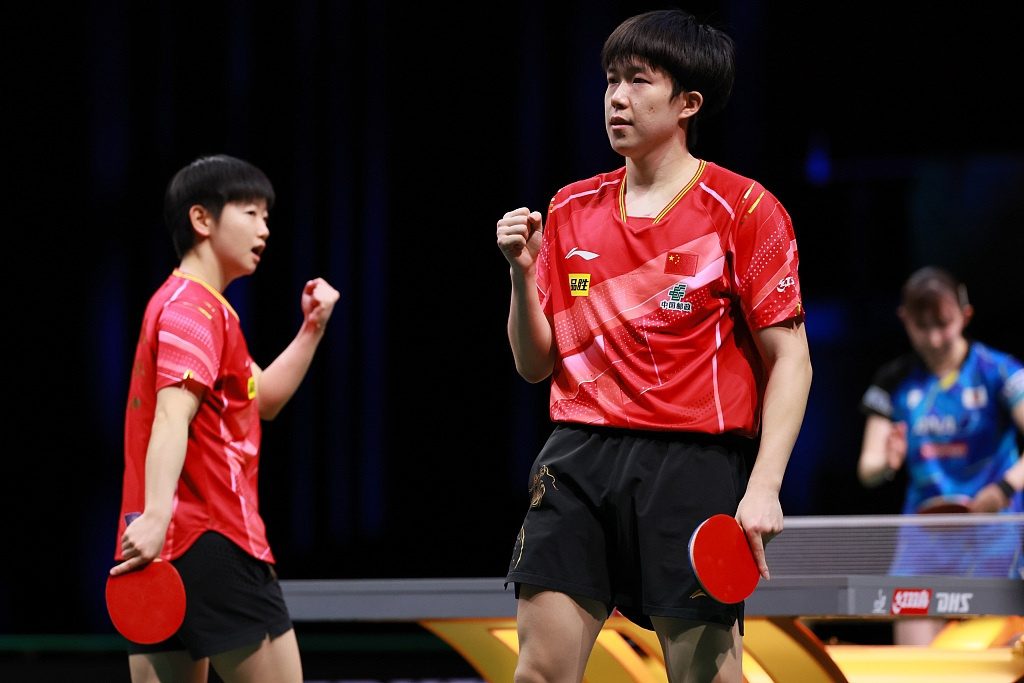 Китайская пара Сунь Инша и Ван Чуцинь одержала победу в смешанном парном разряде чемпионата мира по настольному теннису