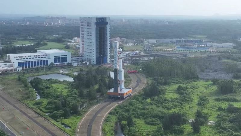 Сегодня китайский грузовой космический аппарат «Тяньчжоу-6» привезли на стартовую площадку космодрома Вэньчан
