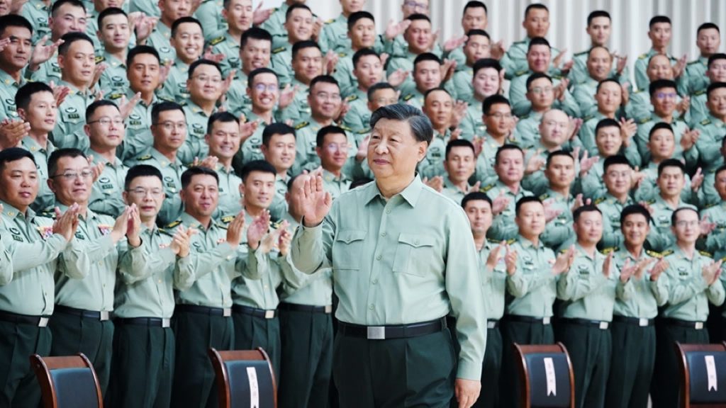 Председатель КНР Си Цзиньпин призвал к всестороннему повышению боеготовности армии