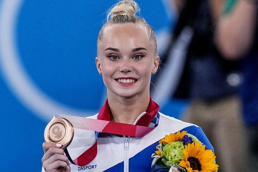 Олимпийская чемпионка по спортивной гимнастике Ангелина Мельникова одержала победу в соревнованиях в опорном прыжке на Кубке России