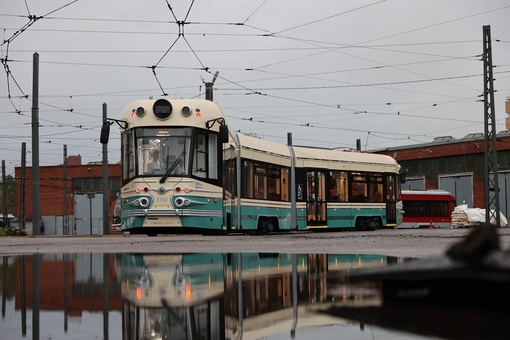 18 октября, Горэлектротранс представил новый трамвай «Достоевский» 🚎