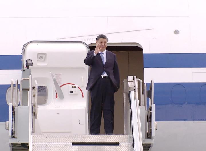 Председатель КНР Си Цзиньпин прибыл спецбортом в Сан-Франциско по приглашению президента США Джо Байдена