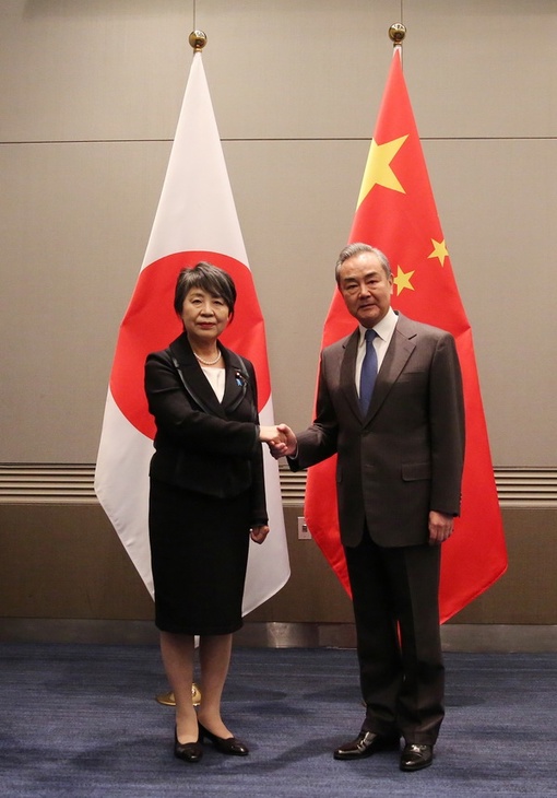 Министр иностранных дел КНР Ван И призвал к восстановлению стратегических взаимовыгодных отношений с Японией