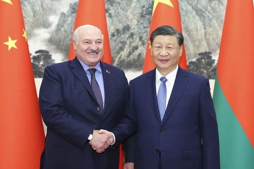 Председатель КНР Си Цзиньпин провел встречу с президентом Республики Беларусь Александром Лукашенко в правительственной резиденции «Дяоюйтай» в Пекине