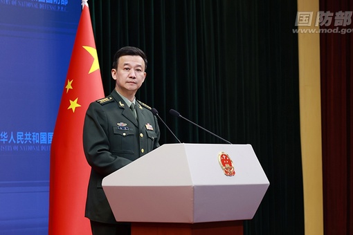 Под стратегическим руководством глав двух государств отношения между Китаем и Россией устойчиво развиваются, сотрудничество между их армиями постоянно углубляется