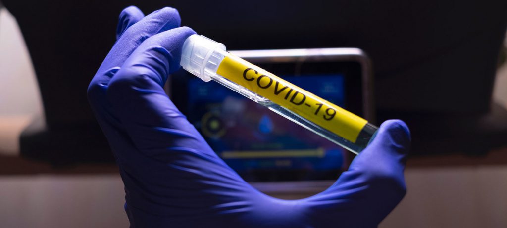 Китайские регулирующие органы одобрили использование двух отечественных препаратов, разработанных для лечения коронавирусной инфекции