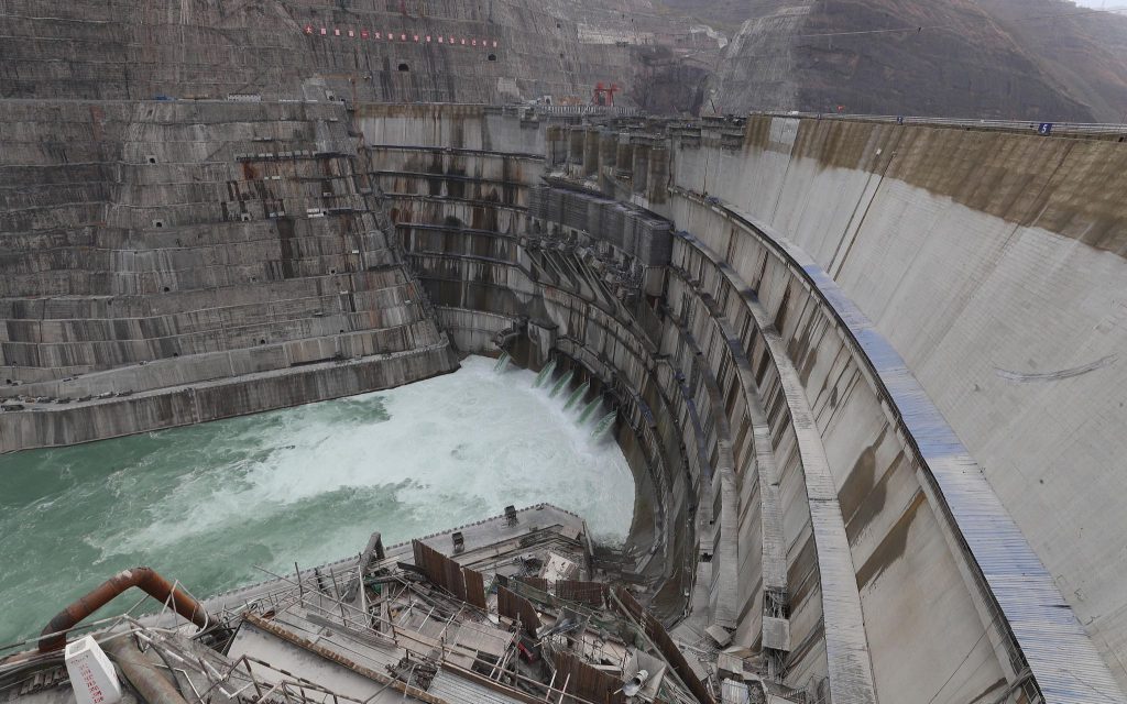 Новая китайская ГЭС «Байхэтань» начнёт работу в июле этого года