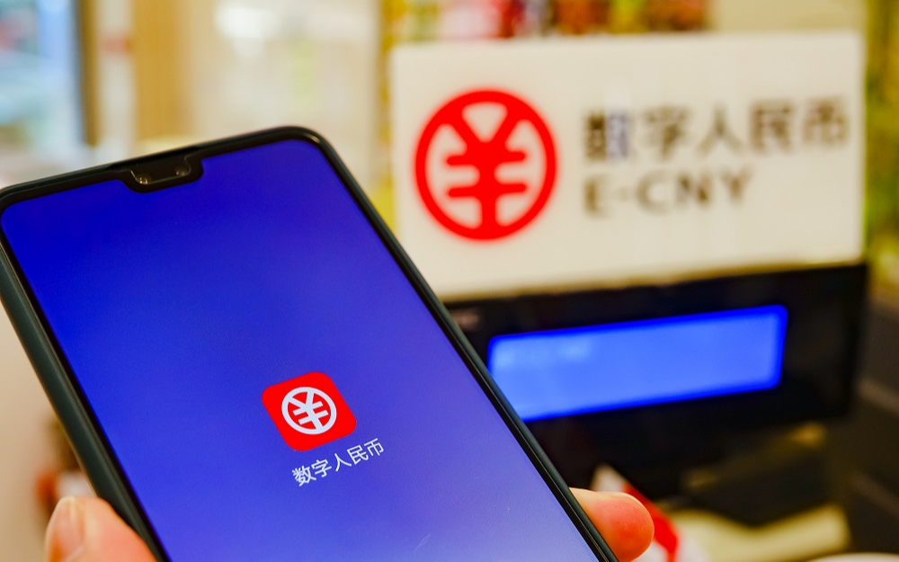 ​Альфа-банк запустил для клиентов-физлиц валютные переводы в Китай
