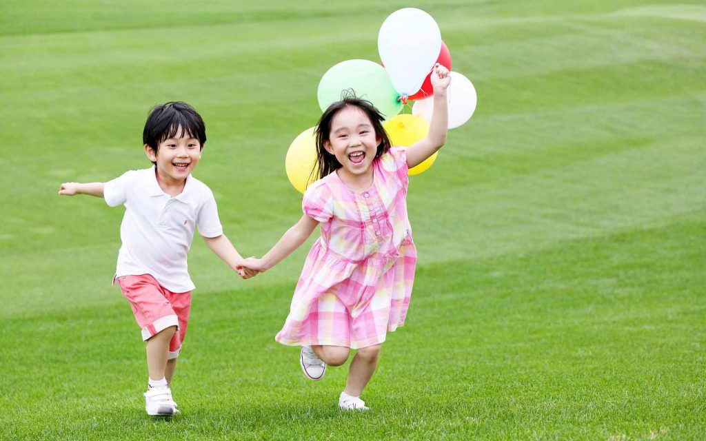 Cи Цзиньпин поздравил  детей всей страны с Международным днем защиты детей