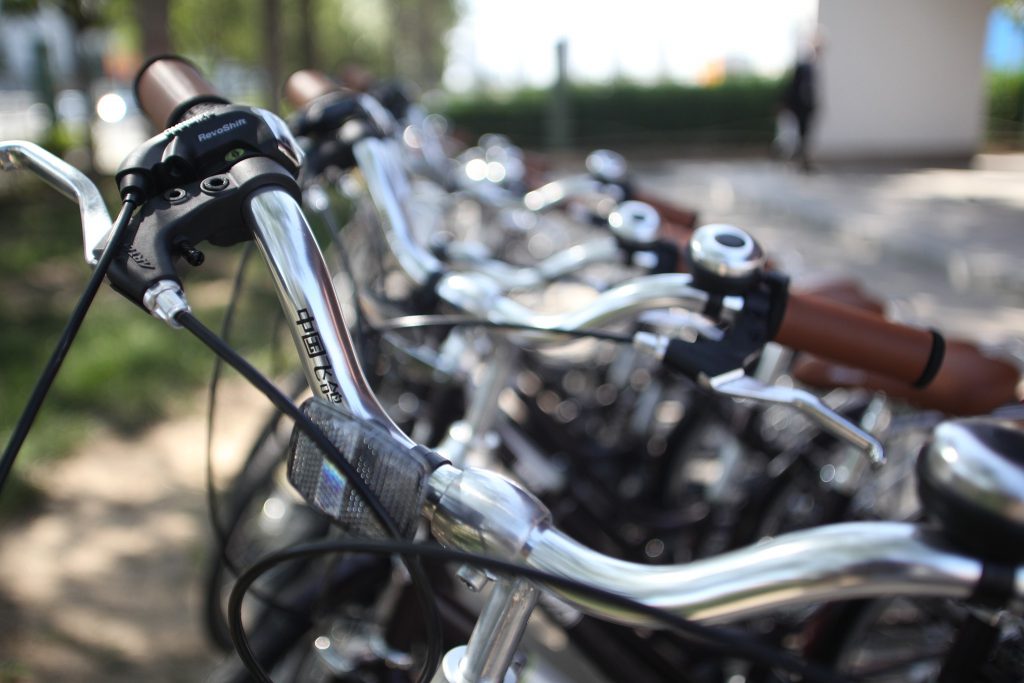 Популярная в Китае система совместного использования велосипедов помогает достичь экологических целей страны, поскольку езда на велосипеде способствует сокращению выбросов углекислого газа