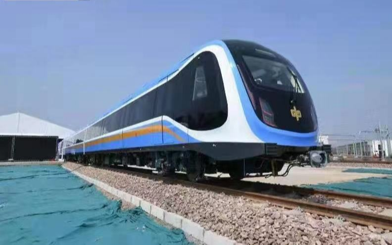 В Чжэнчжоу с производственной линии сошел первый поезд метро китайского стандарта