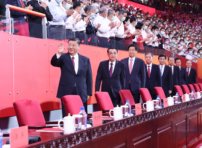 В Пекине прошло театрализованное представление по случаю столетнего юбилея КПК