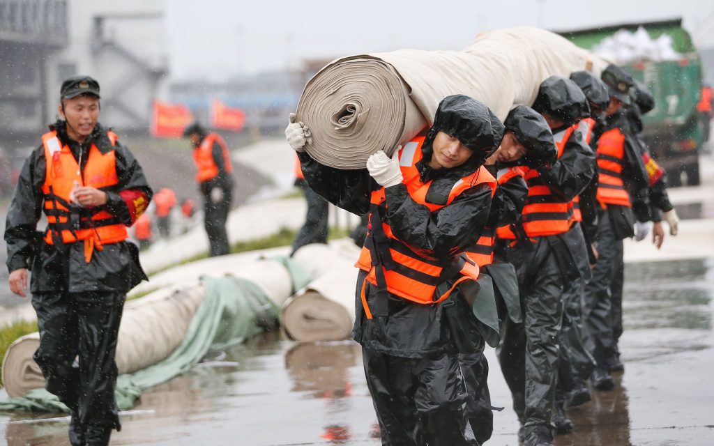 На восточном побережье Китая приняты меры в связи с приближением тайфуна «Ин-Фа»