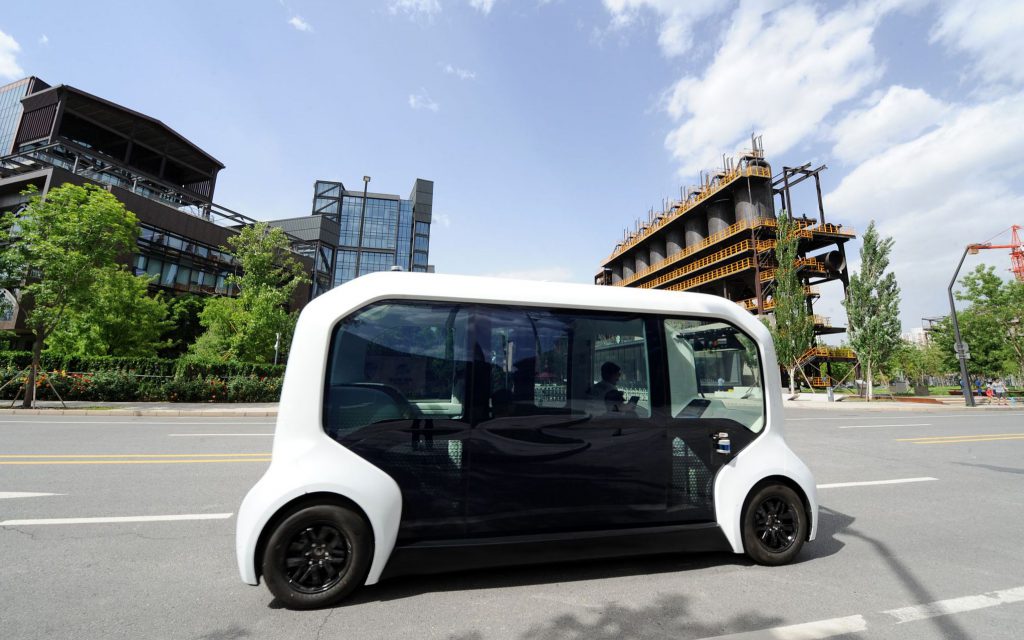 Робо-такси введены в коммерческую эксплуатацию в Пекине