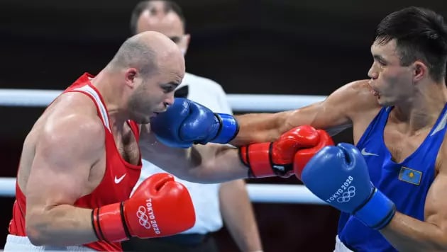Камшыбек Кункабаев вышел в полуфинал и принес первую медаль в боксе на Олимпиаде-2020 в Токио