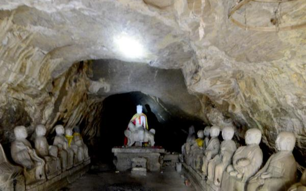 В провинции Хэбэй нашли грот с буддийскими статуями 500-летней давности
