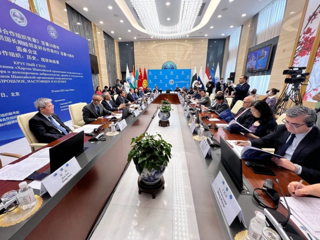 Посол России в Китае Андрей Денисов принял участие в научной конференции