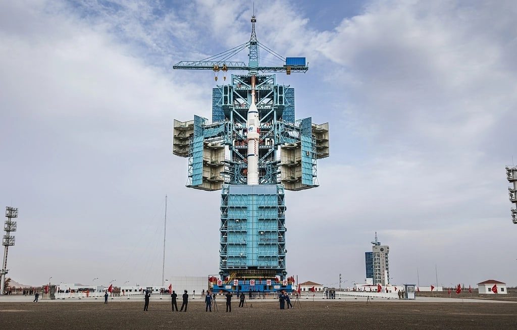 Запуск китайского пилотируемого космического корабля «Шэньчжоу-15»