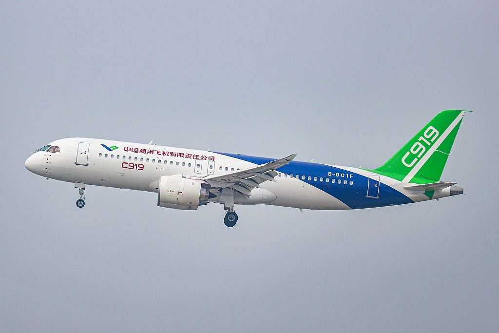 Авиакомпания China Eastern Airlines получила 5-й среднемагистральный пассажирский авиалайнер C919 китайского производства