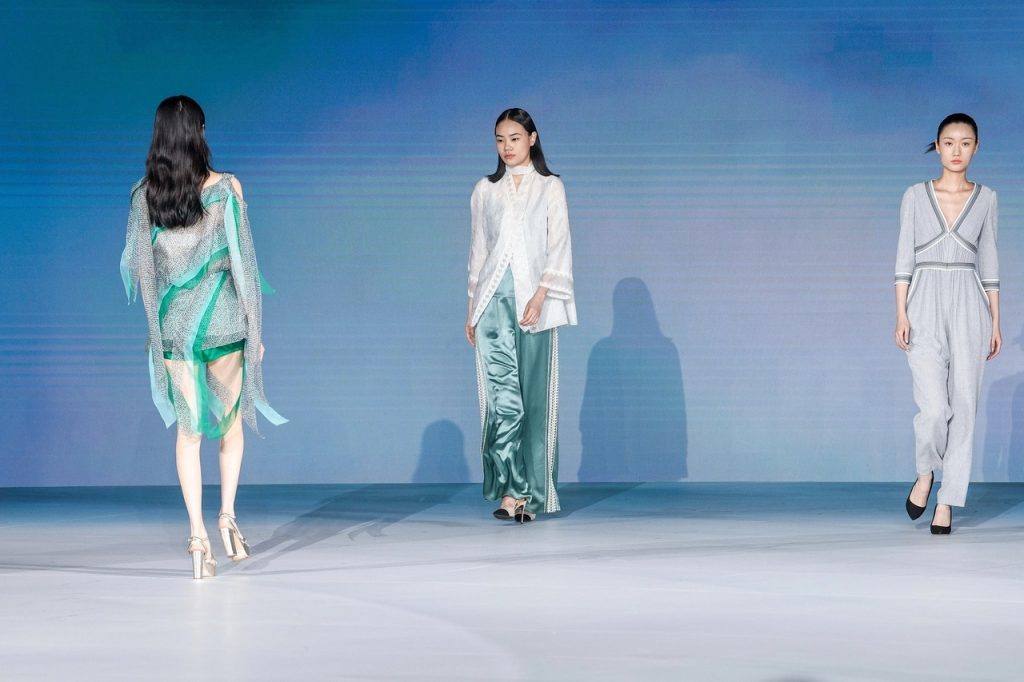 Дебютный показ мод с элементами традиционной китайской эстетики