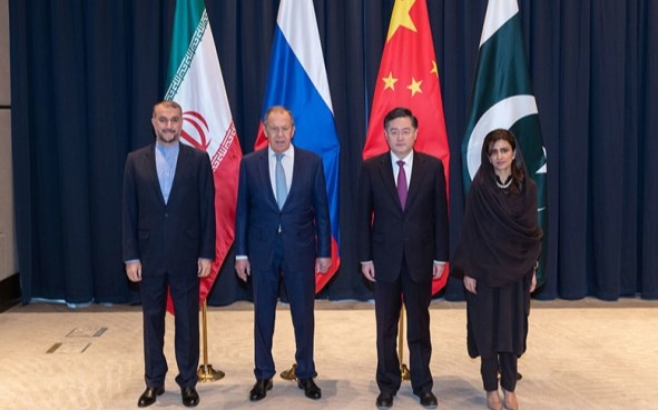 Глава МИД КНР провел 2-ю неформальную встречу министров иностранных дел России, Ирана и Пакистана по ситуации в Афганистане